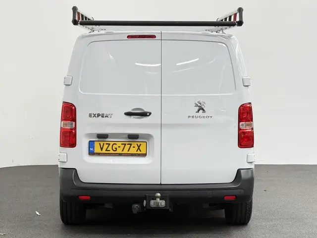 Peugeot Expert 1.5 BlueHDI 120PK L2 2023 Diesel 15
