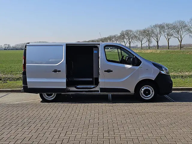 Opel Vivaro 1.6 2019 Diesel 13
