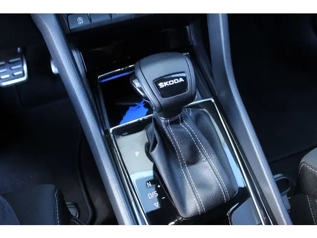 Škoda Karoq 1.5 TSI ACT Sportline Business 2023 Benzine 15