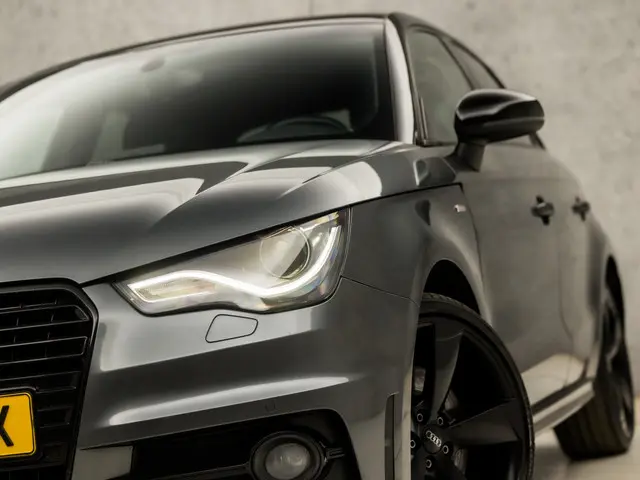 Audi A1 Sportback 1.4 TFSI S-Line Sport 2013 Benzine 13
