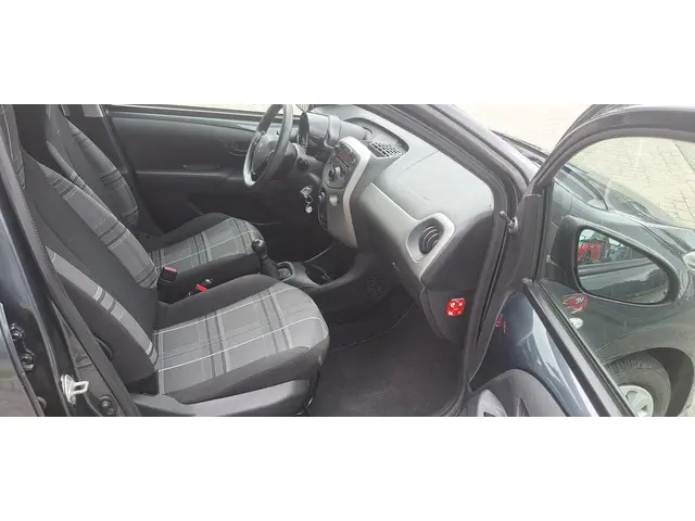 Peugeot 108 1.0 e-VTi Active 2018 Benzine 6