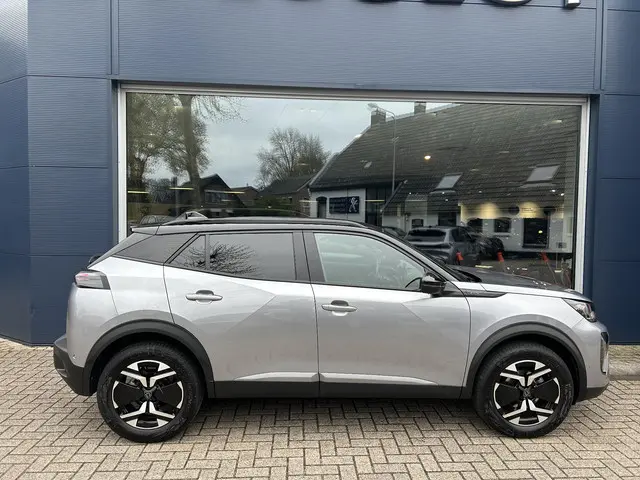 Peugeot 2008 1.2 Turbo 130 PK GT 2024 Benzine 30