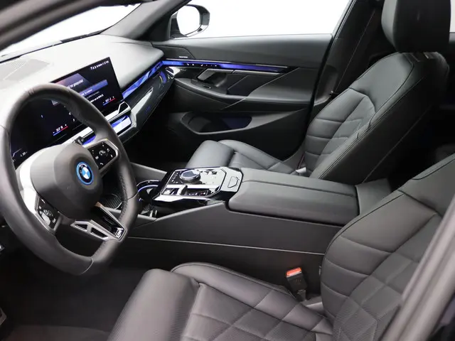 BMW i5 Touring eDrive40 84 kWh 2024 Elektrisch 10