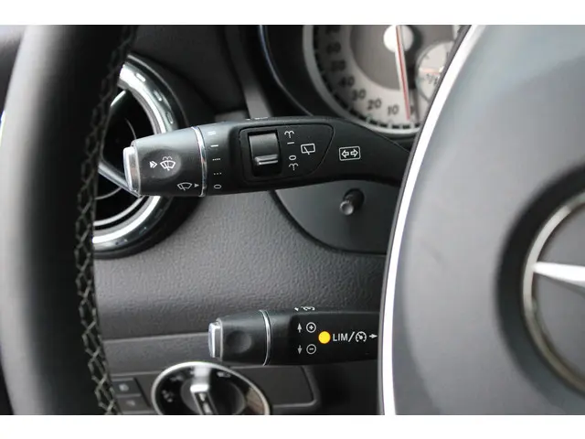 Mercedes-Benz GLA 200 2015 Benzine 14