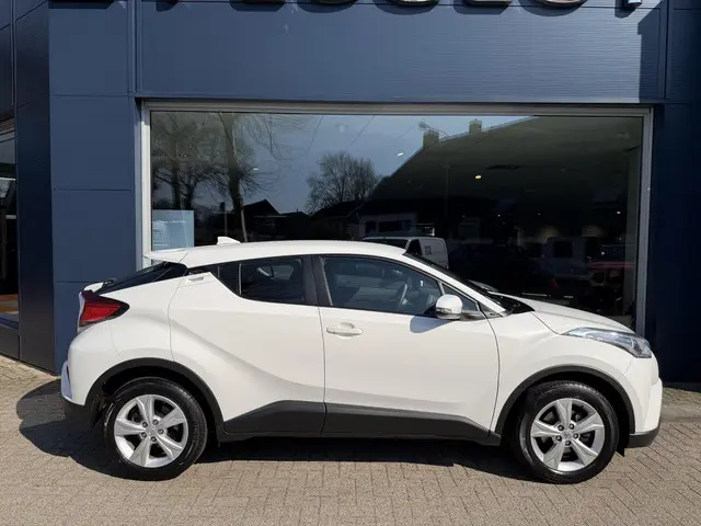 Toyota C-HR 1.2 Turbo Comfort 2019 Benzine 27