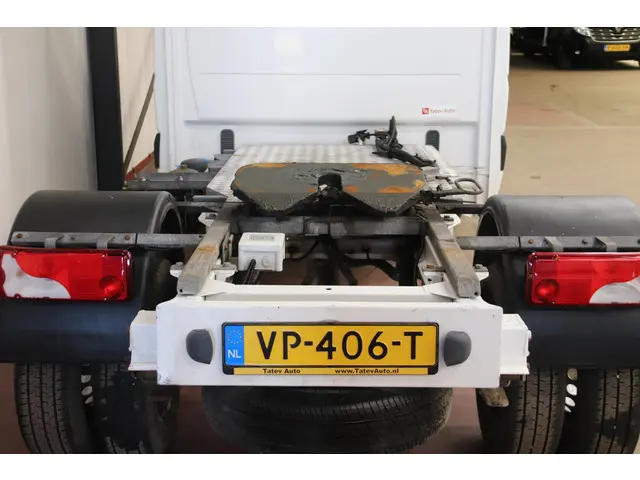 Volkswagen Crafter 46 2.0 TDI BE TREKKER 2015 Diesel 3
