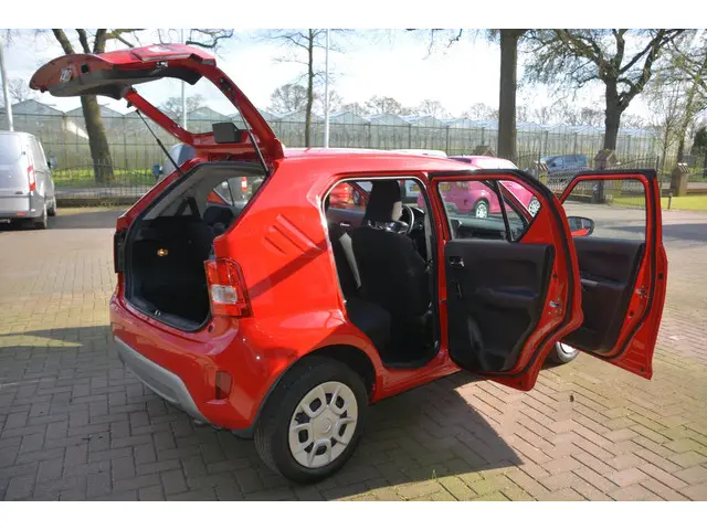 Suzuki Ignis 1.2 Smart Hybrid, airco 2021 Hybride Benzine 10