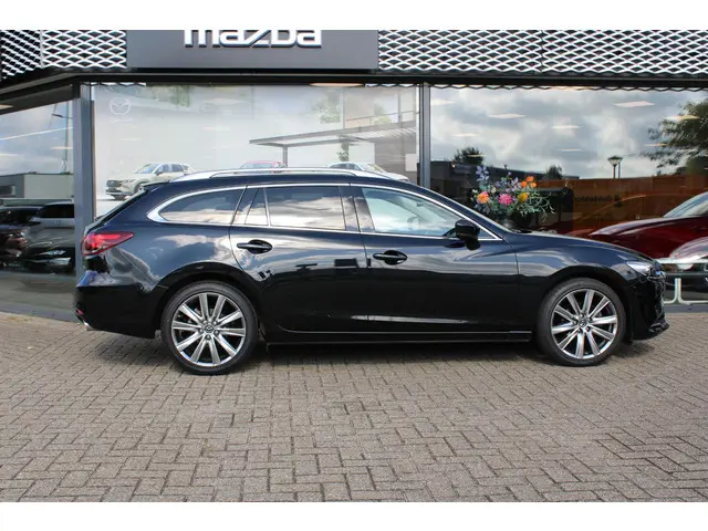 Mazda 6 Sportbreak 2.5 SkyActiv-G 194 Luxury 2022 Benzine 7