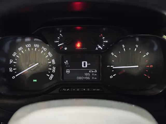 Citroën C3 1.2 PureTech 110PK Shine 2020 Benzine 14