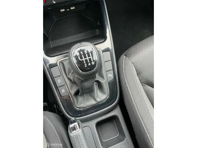 Škoda Fabia 1.0 TSI 81kw 6-bak 87km!! 2024 Benzine 9