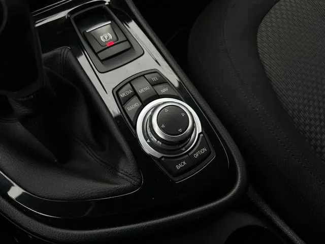 BMW 2 Serie Active Tourer 218i Executive 2015 Benzine 15