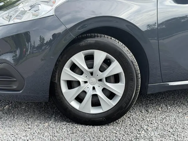 Peugeot 208 1.2 PureTech Like 2018 Benzine 20