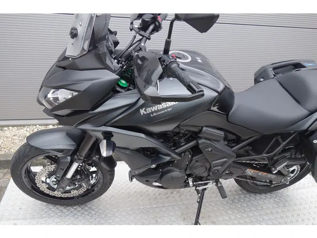 Kawasaki Versys 650 GRAND TOURER 2016 Benzine 18