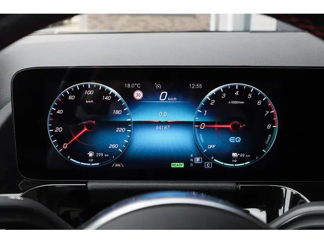 Mercedes-Benz GLA 250 e AMG Line 2022 Hybride Benzine 4