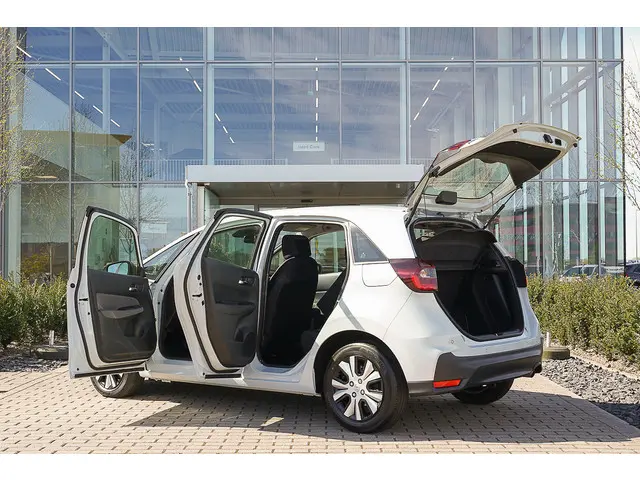 Honda Jazz 1.5i e:HEV ELEGANCE 2024 Hybride Benzine 37