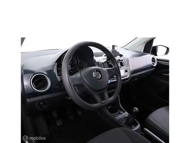 Volkswagen up! 1.0 BMT move up! 2019 Benzine 4