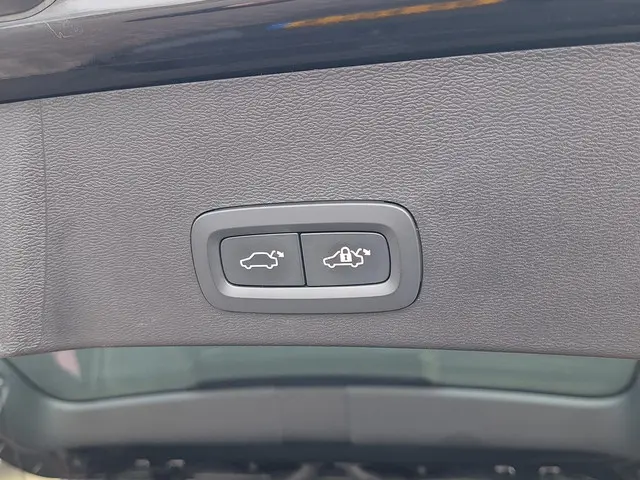 Volvo XC40 Recharge P8 AWD R-Design 2020 Elektrisch 14