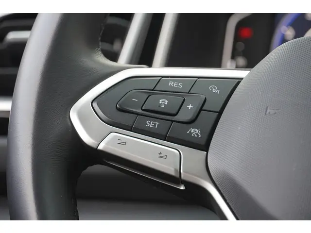 Volkswagen T-Roc 1.5 TSI R-Line Edition 2024 Benzine 11