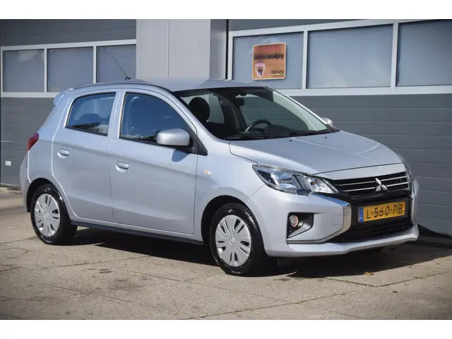 Mitsubishi Space Star 1.2 Cool+ 2021 Benzine 18
