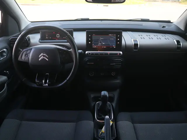 Citroën C4 Cactus 1.2 PureTech Shine 2018 Benzine 6