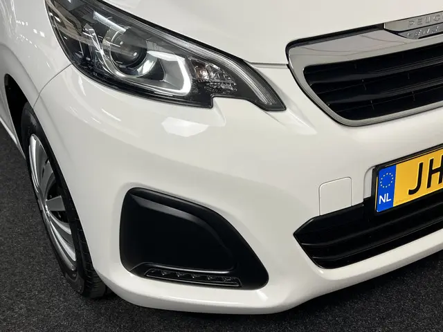 Peugeot 108 1.0 e-VTi RIJKLAAR!! 2020 Benzine 28