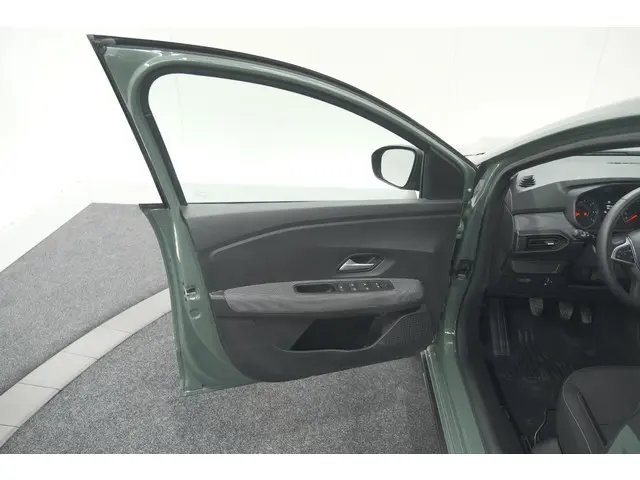 Dacia Sandero Stepway TCe 90 Expression 2024 Benzine 64