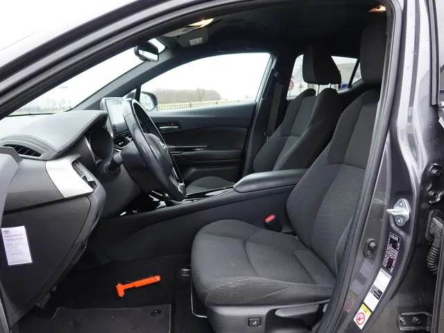 Toyota C-HR 1.8 Hybrid Dynamic 2018 Hybride Benzine 5