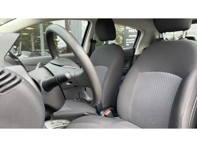 Mitsubishi Space Star 1.0 Cool+ 2019 Benzine 7