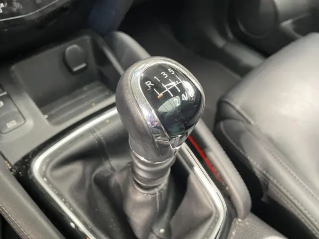 Nissan QASHQAI 1.3 DIG-T Premium Edition 2021 Benzine 23