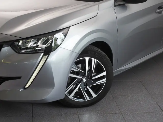 Peugeot 208 1.2 PureTech Allure Pack 2023 Benzine 16