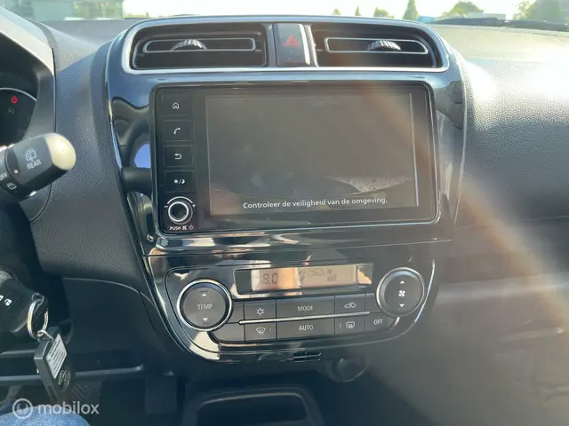 Mitsubishi Space Star 1.2 Dynamic 2023 Benzine 14