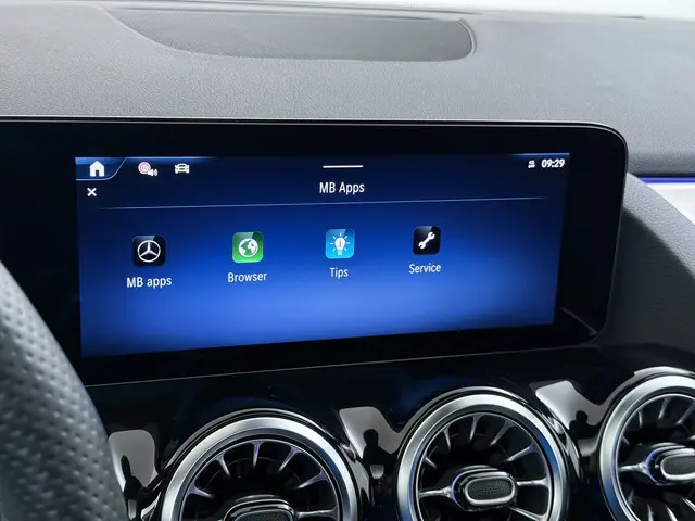 Mercedes-Benz GLA 250 e AMG line 2025 Hybride Benzine 39