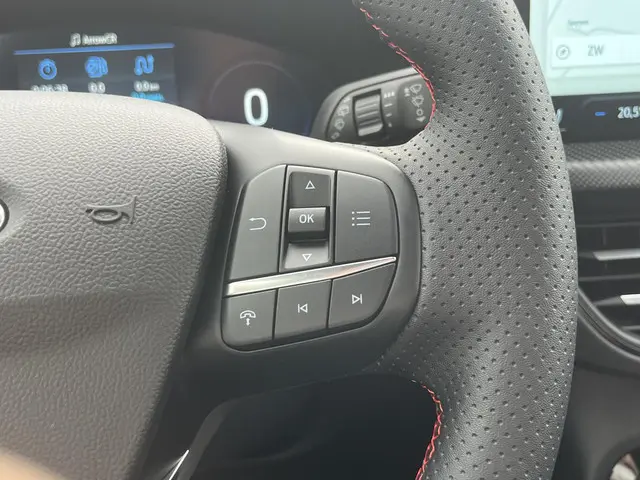 Ford Kuga 2.5 PHEV ST-Line X 2025 Hybride Benzine 27