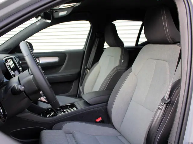 Volvo XC40 2.0 B4 Plus Dark 2025 Benzine 10