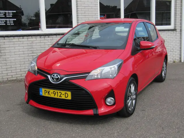 Toyota Yaris 1.0 VVT-i Trend 2016 Benzine 9
