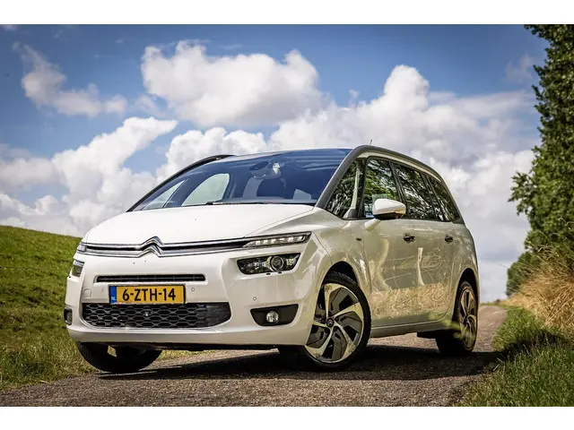 Citroën Grand C4 Picasso 1.6 THP Exclusive 2015 Benzine 24