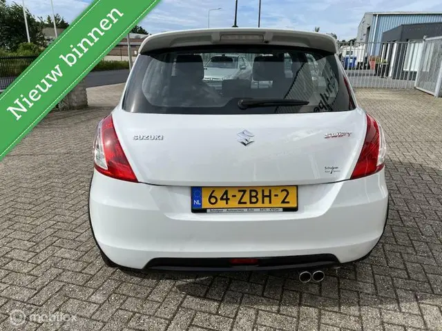 Suzuki Swift 1.2 Bandit EASSS 2012 Benzine 8