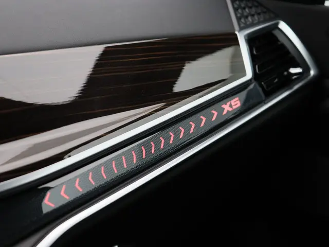 BMW X5 xDrive50e 2025 Hybride Benzine 25