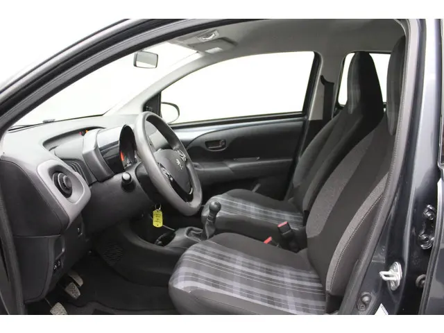 Peugeot 108 1.0 e-VTi Active 2019 Benzine 12