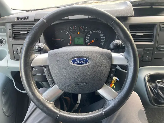 Ford Transit Kombi 300S 2.2 TDCI 2013 Diesel 10