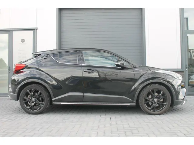 Toyota C-HR 1.8 Hybrid Adventure 2018 Hybride Benzine 7