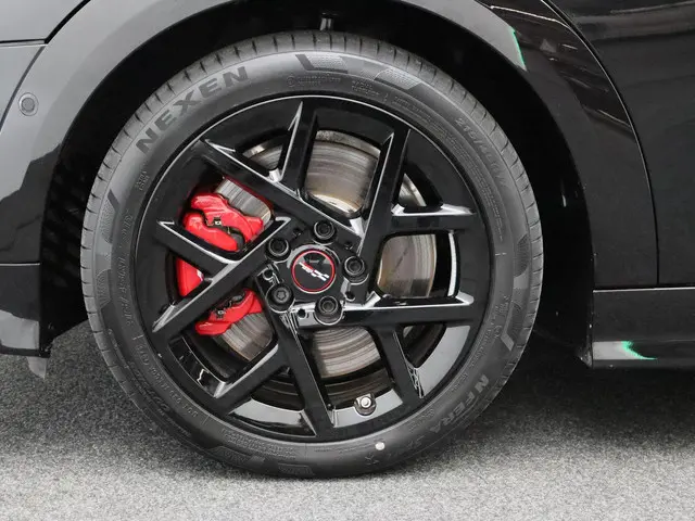 MINI Cooper Cabrio John Works 2025 Benzine 6