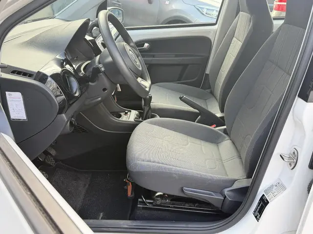 Volkswagen up! 1.0 move up! BlueMotion 2015 Benzine 9