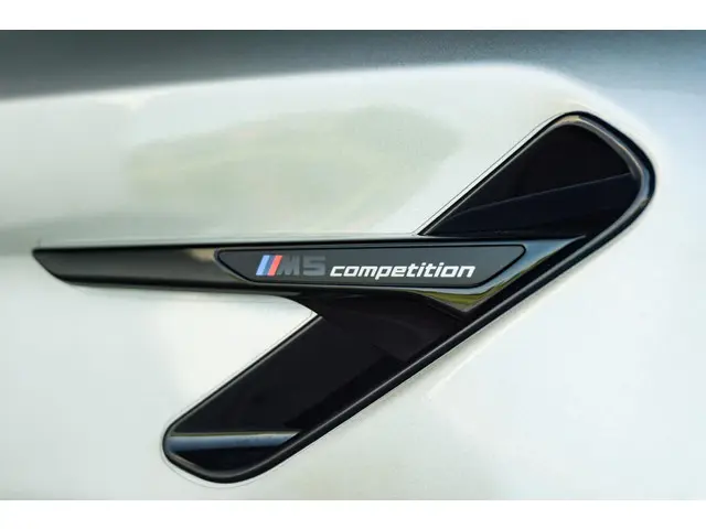 BMW M5 5 Serie Competition 2020 Benzine 17