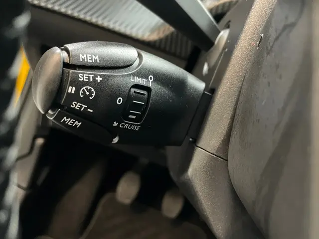 Peugeot 208 1.2 Turbo Allure 102 PK 2020 Benzine 25