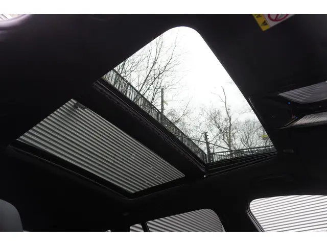 BMW 5 Serie Touring 530e xDrive 2023 Hybride Benzine 12