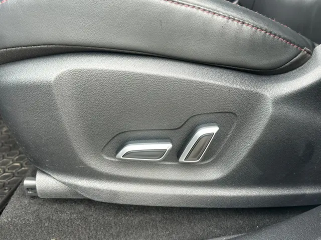 MG EHS 1.5 TGDI Luxury 2023 Hybride Benzine 18