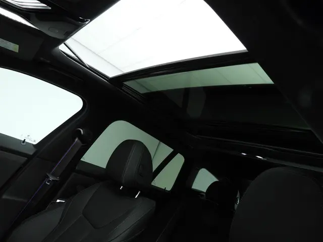 BMW 3 Serie Touring 330e 2025 Hybride Benzine 18