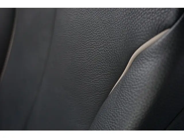 BMW 3 Serie 320i High Exec 2017 Benzine 25