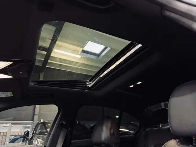 BMW 3 Serie 330e High Executive 2020 Hybride Benzine 10